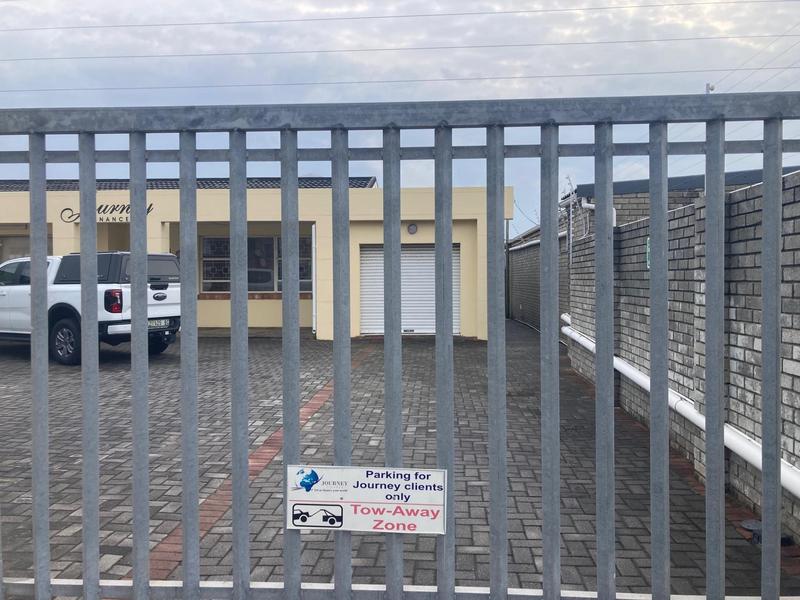 To Let Commercial Property for Rent in Newton Park Eastern Cape